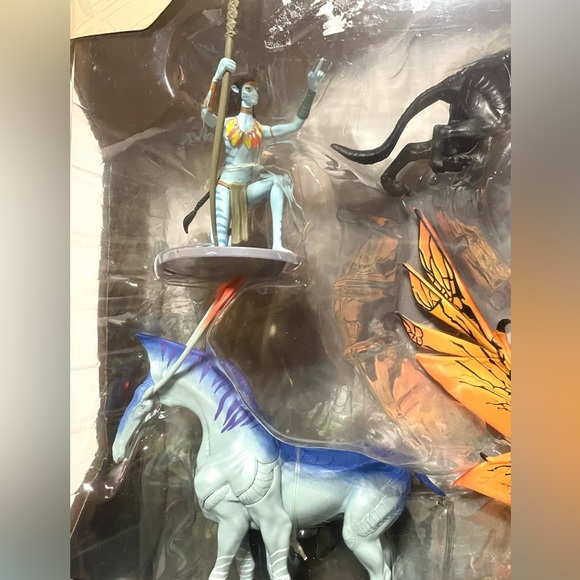 Disney Parks Avatar Na'vi 6 Collectible Figures - Picture 2 of 8